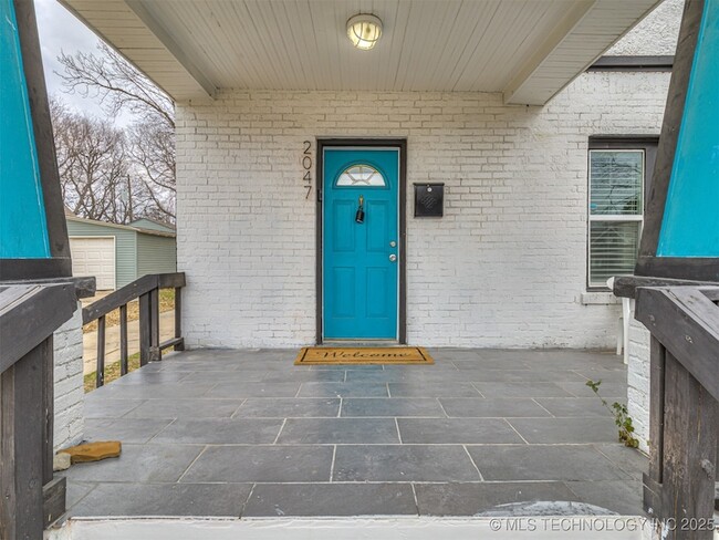 Building Photo - 2047 E 13th St