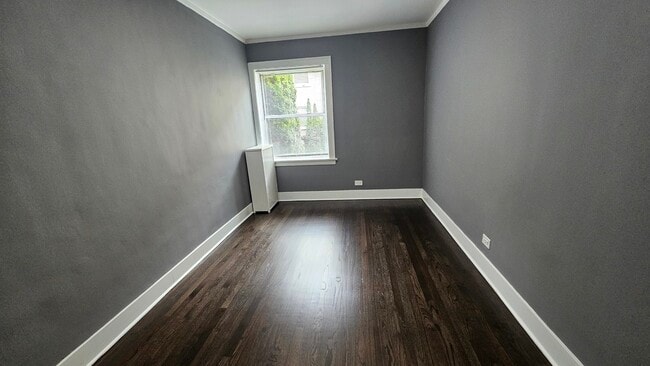 Building Photo - 6553 N Francisco Ave