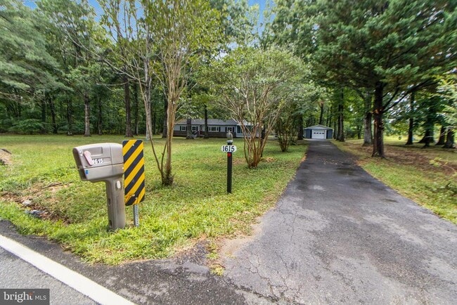 Building Photo - 1615 Truslow Rd