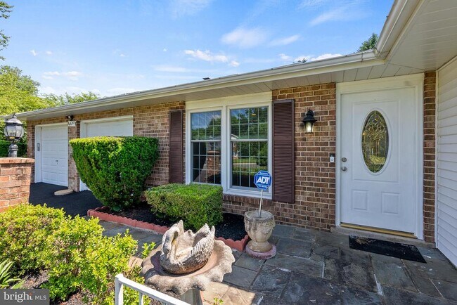 Building Photo - 4650 Palomino Ct