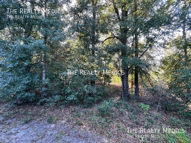 Building Photo - 106 Walnut Dr