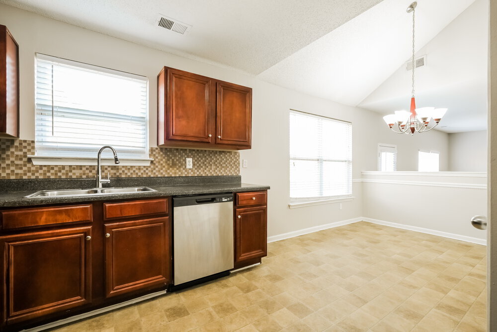 Building Photo - 4352 Arabian Way SW