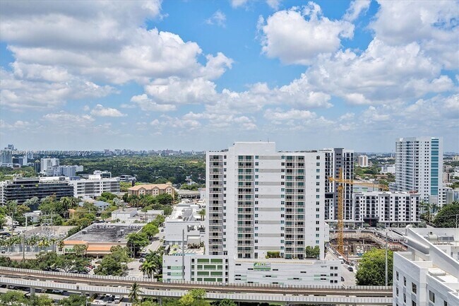 Building Photo - 1250 S Miami Ave