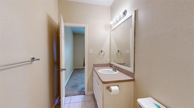 Building Photo - 609 Townplace Dr