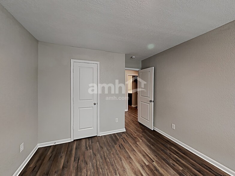 Building Photo - 129 Oliver Dr