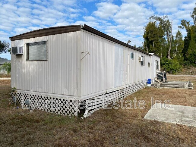 Building Photo - 2203 Cantor Ln