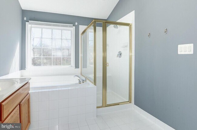 Building Photo - 18818 Silverwood Terrace