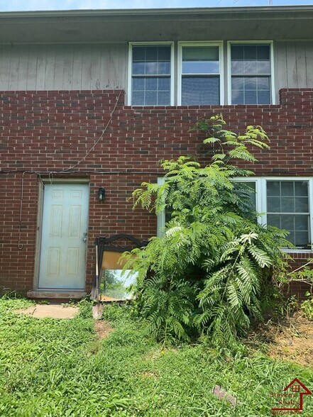 Building Photo - 610 Mooremont Terrace