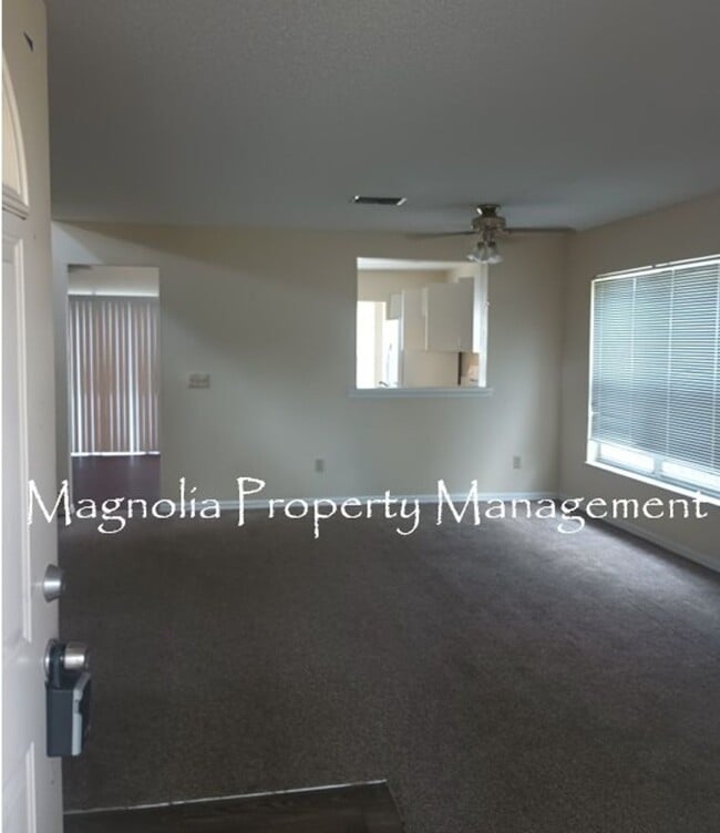 Building Photo - Sutton Ridge, near UCF or Valencia