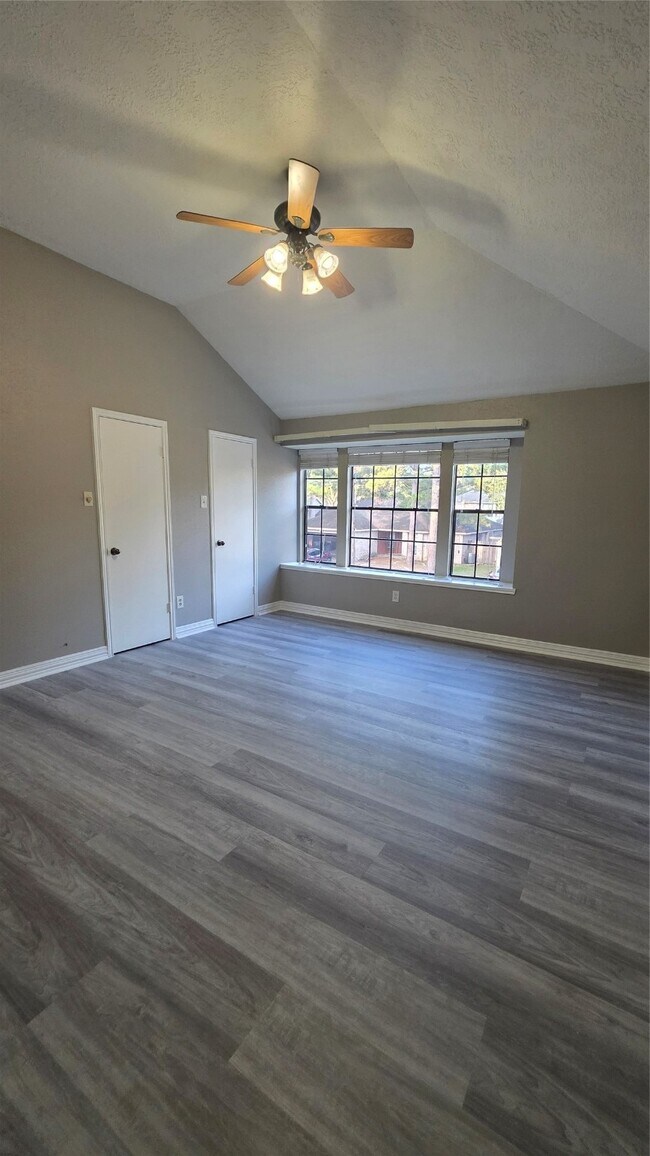 Building Photo - 16403 Salinas Ln