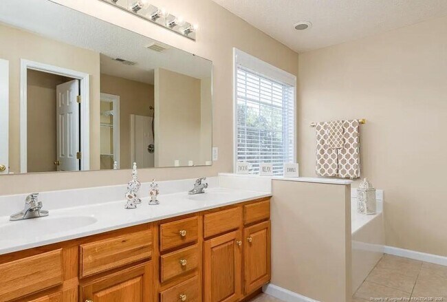 Building Photo - 52 Forest Mountain Ct