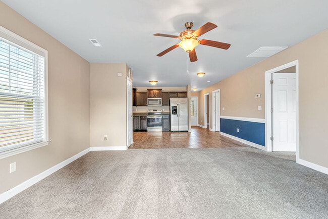 Building Photo - 168 Pine Hollow Rd