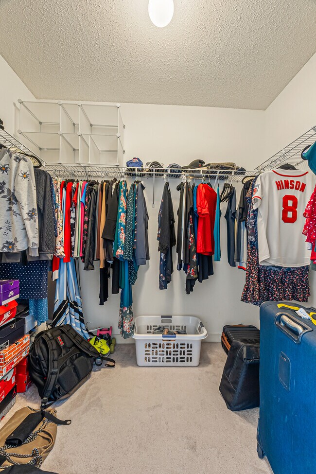 Building Photo - 512 N McClurg Ct