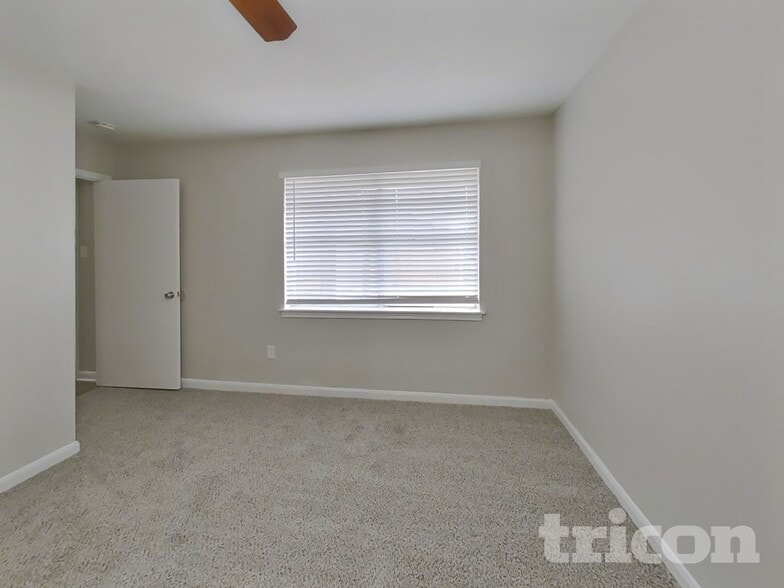 Building Photo - 5503 Jumada Cir