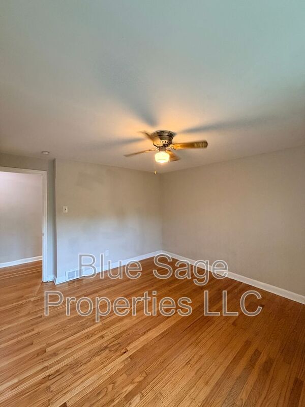 Building Photo - 531 S 4th St