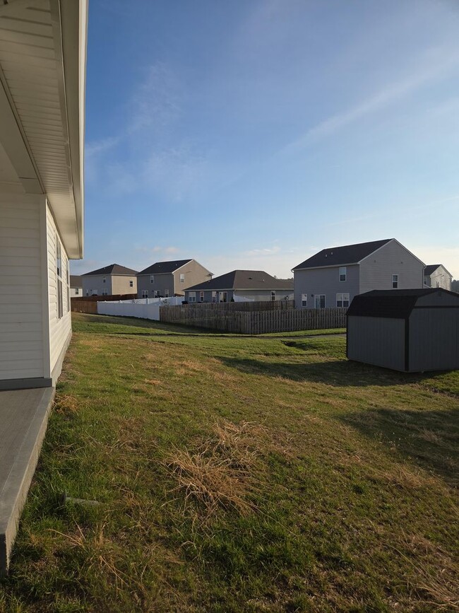 Building Photo - Brand new 4 bed 2 bath house with everything!