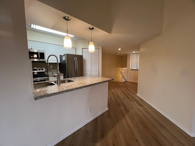 Building Photo - Comfort & Convenience in Plantation – 2BR/...