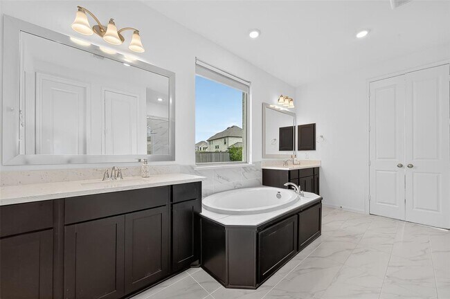 Building Photo - 21206 Rabbitbrush Ct