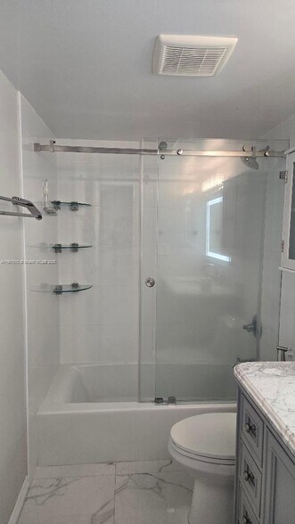 Building Photo - 17600 NW 68th Ave