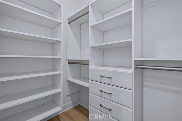 Building Photo - 170 Chorus