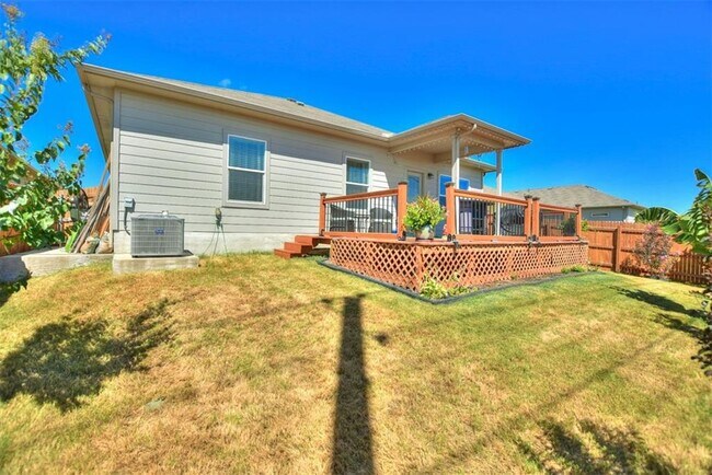 Building Photo - 616 Donegal Ln