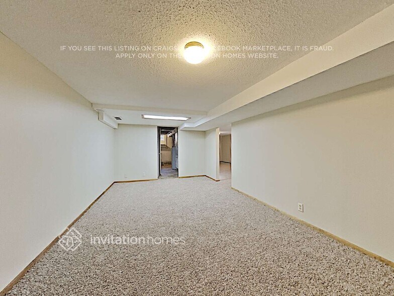 Building Photo - 11314 N Heights Dr NW