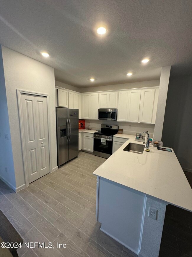 Building Photo - 347 Belfort Ct