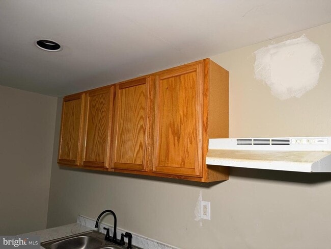 Building Photo - 853 Faraway Ct