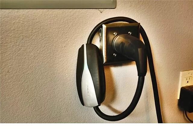 Building Photo - 15761 Crestwood Ave