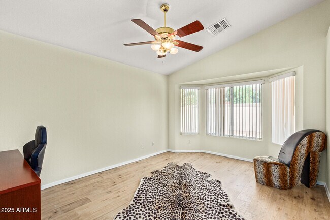 Building Photo - 8103 W Tonto Ln