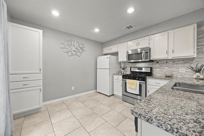 Building Photo - 8330 Fathom Cir