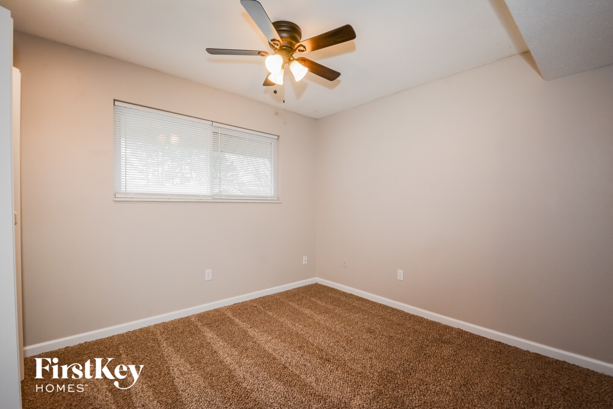 Building Photo - 24 Lille Ct