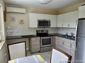 Building Photo - 1736 SW 3rd St