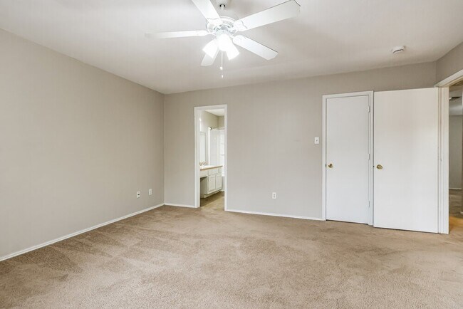 Building Photo - 19530 Sandy Bank Dr