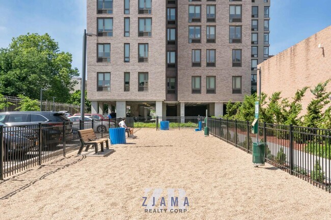 Building Photo - 626 Flatbush Ave