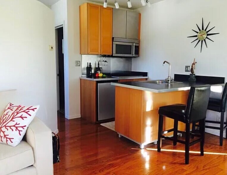 Building Photo - 445 Scenic Dr