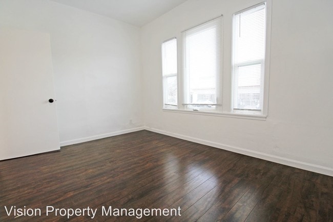 Building Photo - 3301 Telegraph Ave