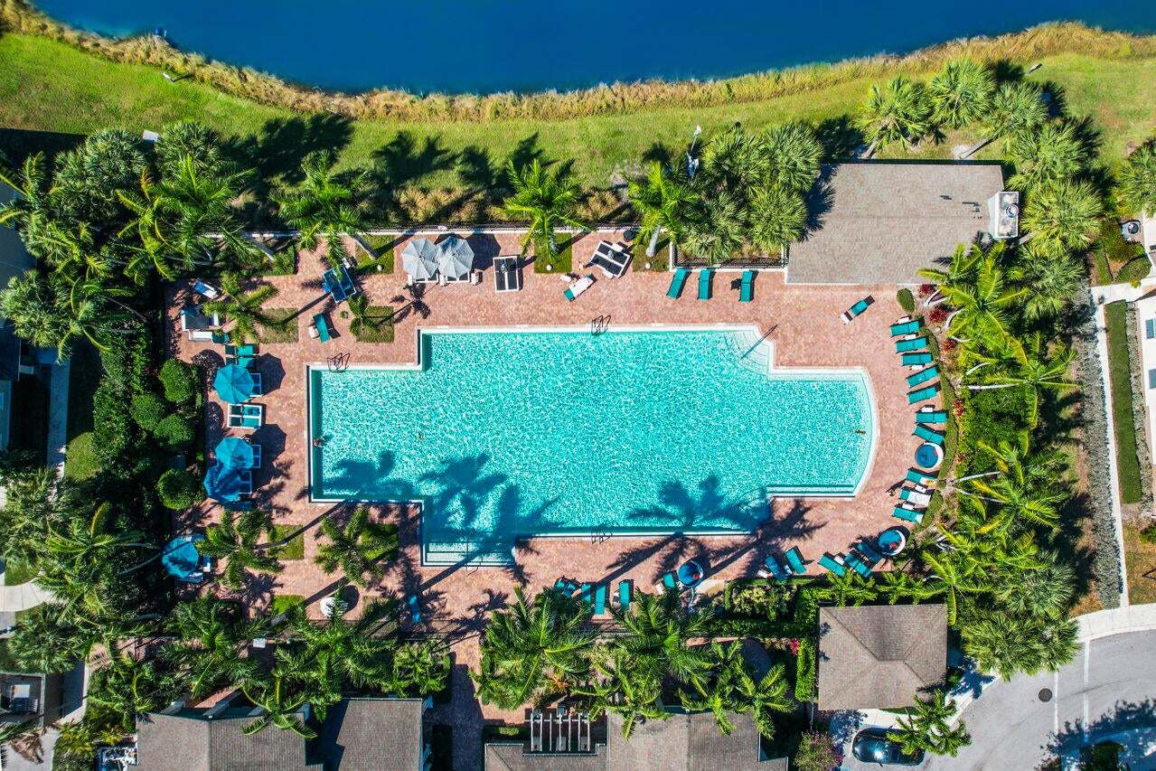 Building Photo - 880 Millbrae Ct