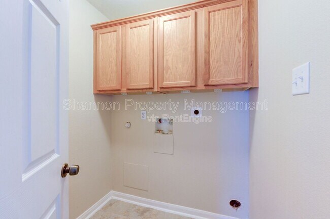 Building Photo - 9606 Ashville Dr