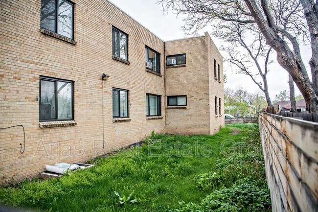 Building Photo - 1520 Trenton St