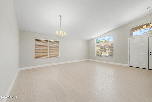 Building Photo - 1439 E Flint St