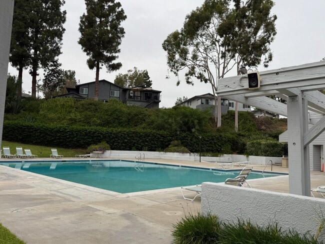 Building Photo - 20279 Green Hill Ln