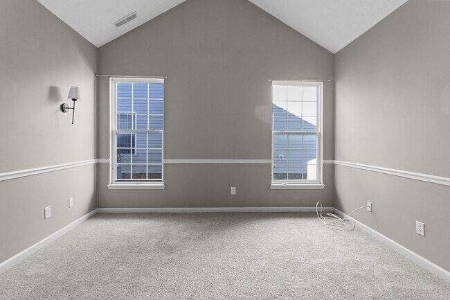 Building Photo - 952 Helston Ave