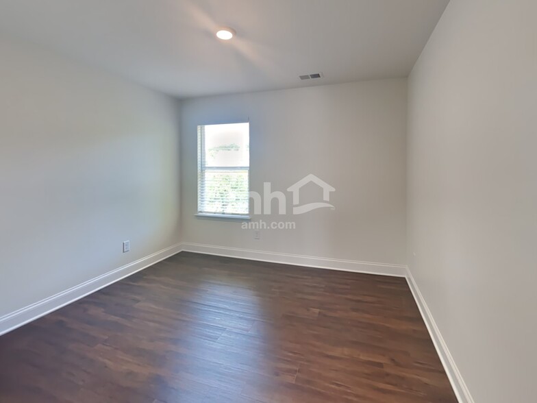 Building Photo - 1016 Bevington Dr