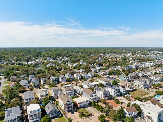 Building Photo - 713 S Atlantic Ave