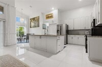 Building Photo - 1010 SW 191st Terrace