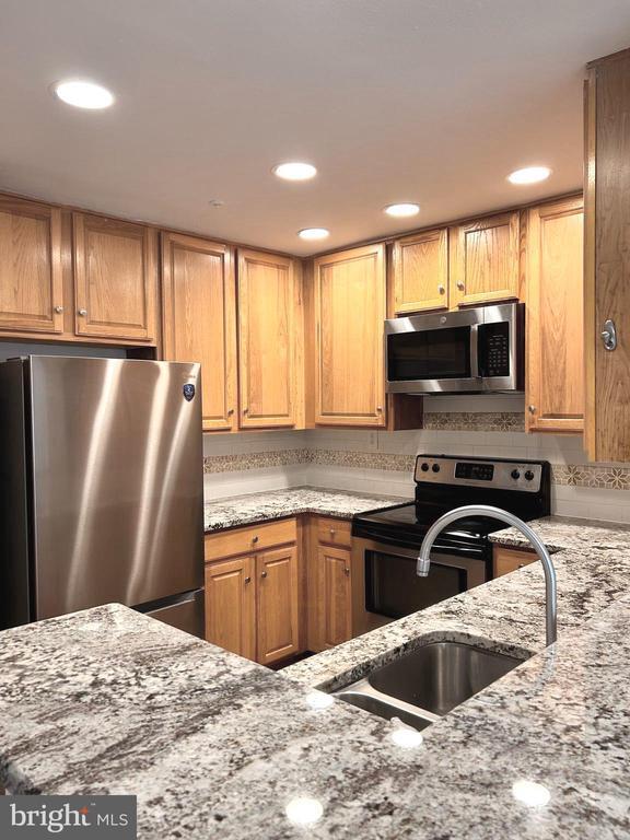 Building Photo - 18508 Boysenberry Dr