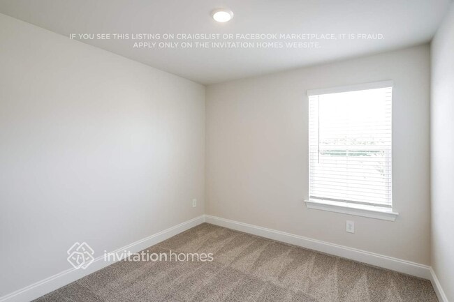 Building Photo - 247 River Rock Dr