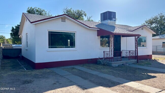 Building Photo - 8033 Carpenter Dr