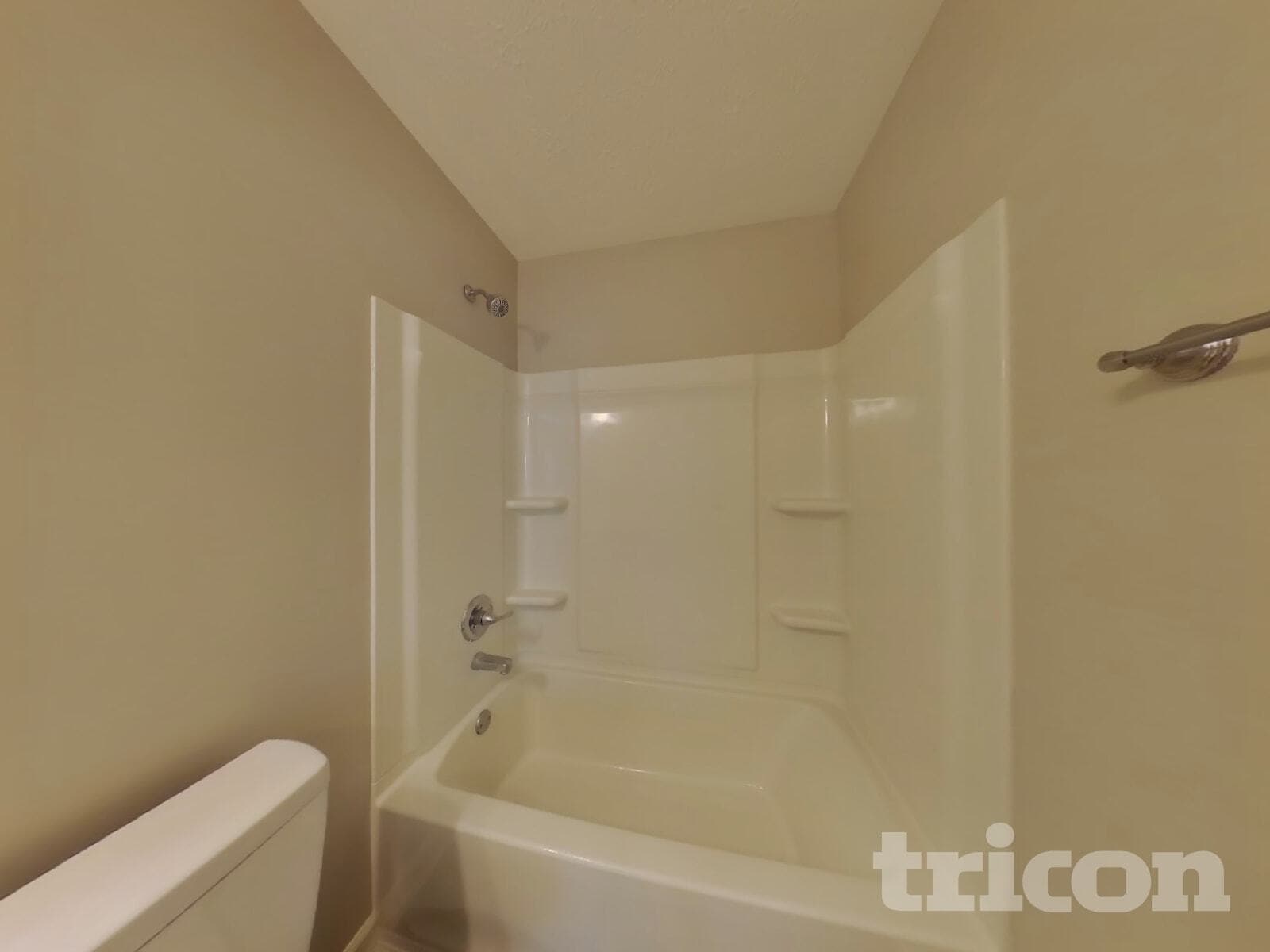 Building Photo - 963 Redwood Dr